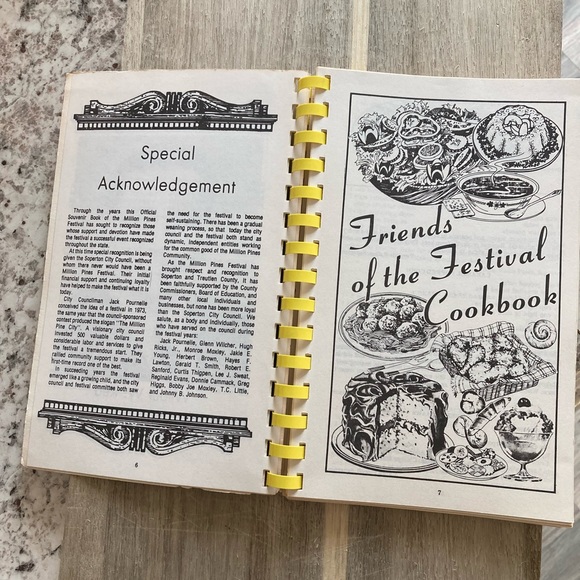 Vintage 14th Million Pines Arts & Crafts Festival souvenir cook book 1986 - Picture 2 of 7
